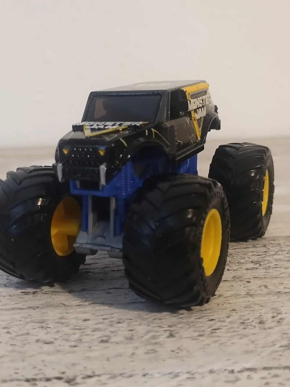 2023 monster jam - word finals air challenge exclusive 30 years truck 1:64
